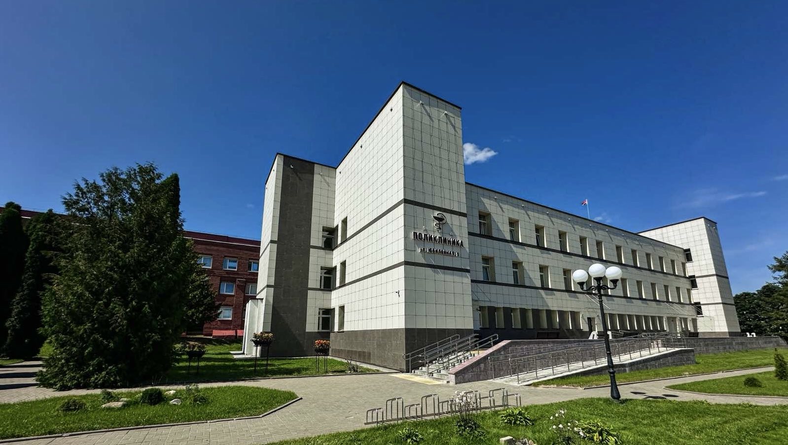 Здание больницы